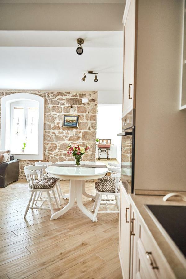 Apartment Vintage Kastela Luaran gambar